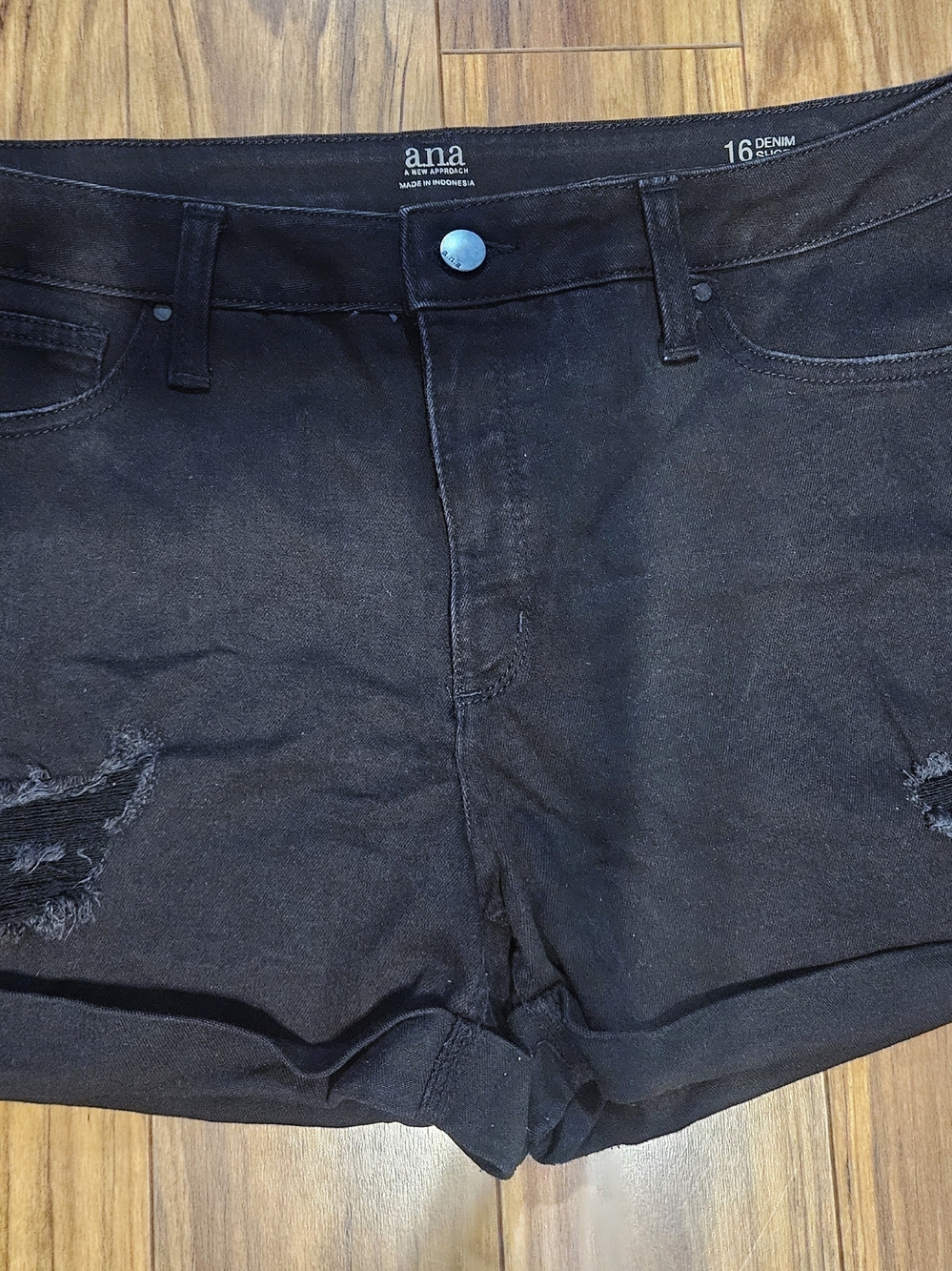a.n.a Black Women's Denim Jean Shorts